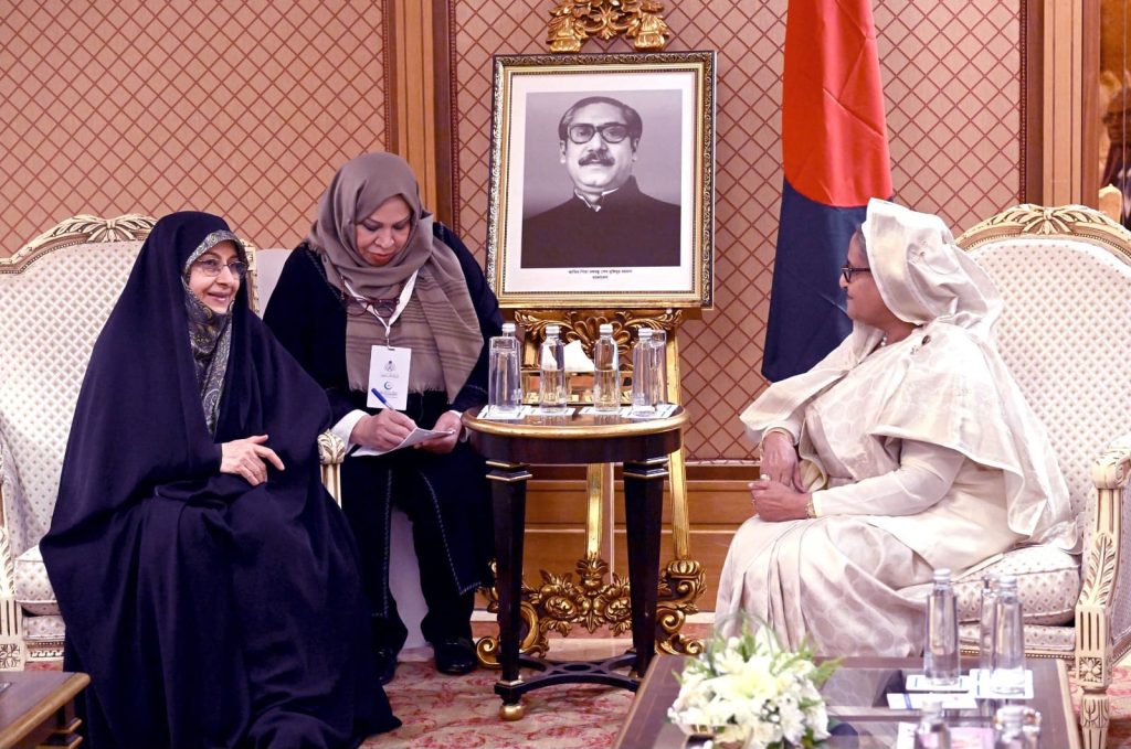 Prime Minister Sheikh Hasina with Iran's Vice President of Female and Family Affairs Enseih Khaz'ali at Hilton Hotel of Jedda